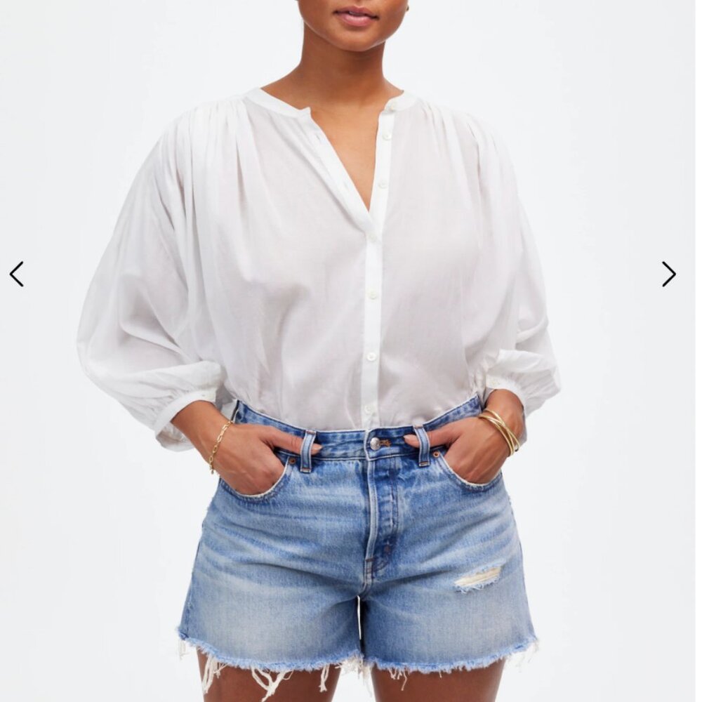 The Curvy Brynn Short in Hallstead Wash